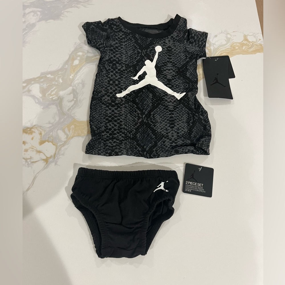 Jordan Kids Black and Gray Diaper Cover Set